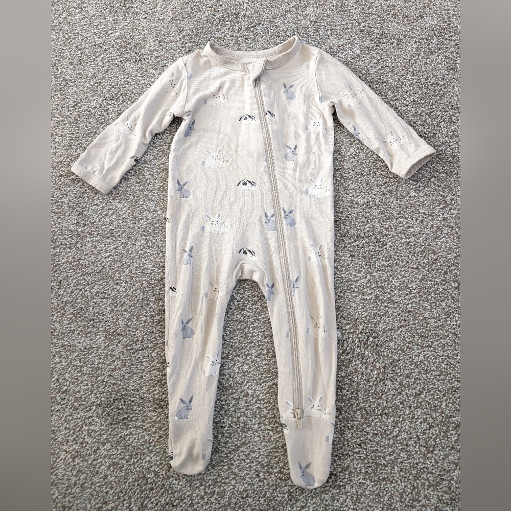 Kyte BABY Cream Footies with Bunny Print